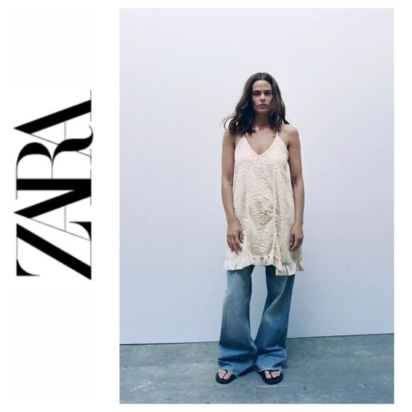 NWT Zara Combination Knit V-Neck Flounced Hem Mini Dress in Ecru, Size Small - Picture 1 of 14